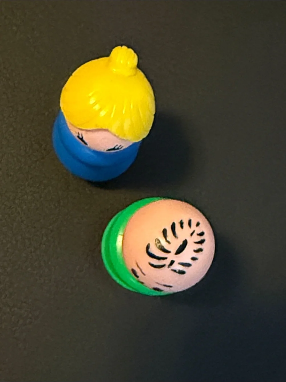 Vintage Fisher-Price Play Family Blue Mom & Green Dad Little People